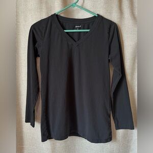 Elesomo•long-sleeve v-neck t-shirt•women’s small•100% cotton•basic black tee